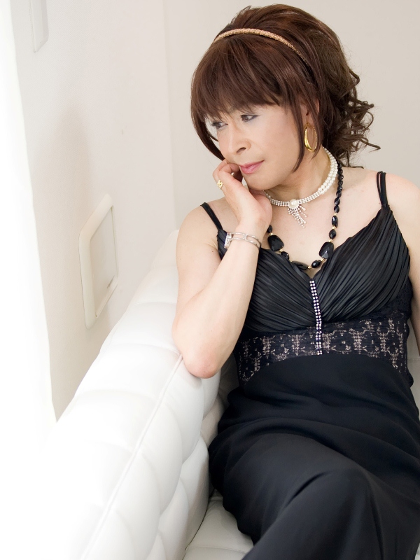 黒いドレスシリーズ(11) - 星野愛(めぐみ)のブログ