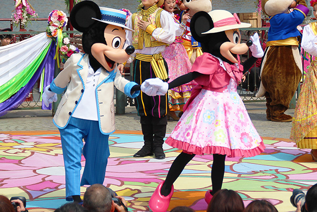 Disney - ディズニーファミリーダンスパーティ Disney Dance party dwe