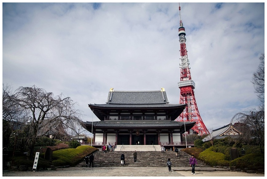 定番・増上寺本堂と東京タワー